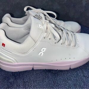 On Running/cloud Rodger Women's Sneakers